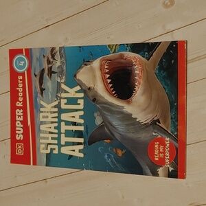 Easy Reader Shark Attack DK Super Readers Children Book Level 4